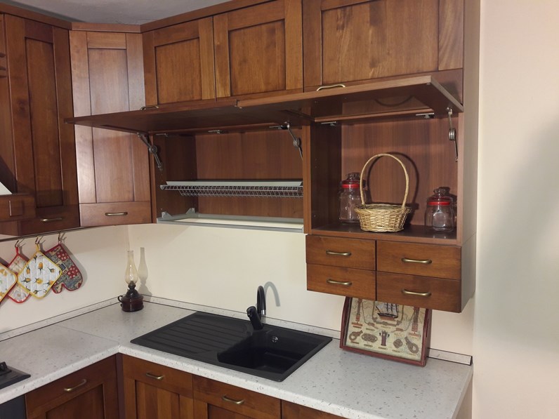 Cucina angolare in legno tinto noce completa di elettrodomestici in ... Cucina angolare in legno tinto noce completa di elettrodomestici in ...