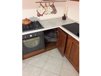 cucina angolare classica dalla grande capienza in offerta