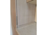 Cucina con l'apertura moderna