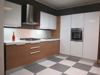 Cesar Cucine Cucina Aria - luce teack e bianco Moderna Vetro bianca