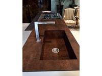 Composit Cucina Modello Mood ad isola con tavolo integrato + colonne Del Tongo Industrie Design Modello Amalfi in Quercia Daquara Scura .