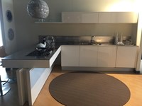 CUCINA MODERNA CON PENISOLA CESAR SCONTATA DEL 55%