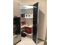 Cucina con dispensa