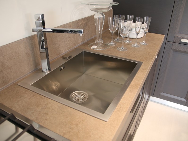 Cucina ad angolo Scavolini scontata del 51% Cucina ad angolo Scavolini scontata del 51%