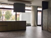 Cucina ad isola in legno a prezzo ribassato 50%