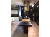 Cucina ad isola in legno a prezzo ribassato 50%