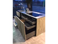 Cucina ad isola in legno a prezzo ribassato 50%