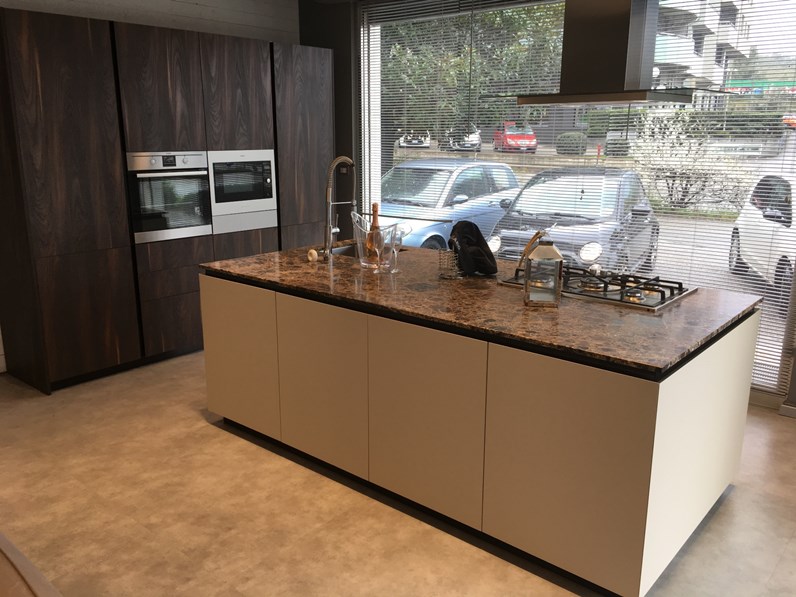 ad isola Materia acacia monocolore Doimo cucine scontata ad isola Materia acacia monocolore Doimo cucine scontata