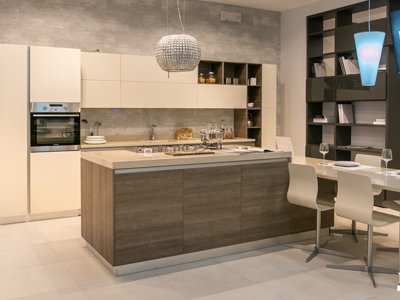 ad isola Scavolini modello Liberamente scontata del 44% ad isola Scavolini modello Liberamente scontata del 44%