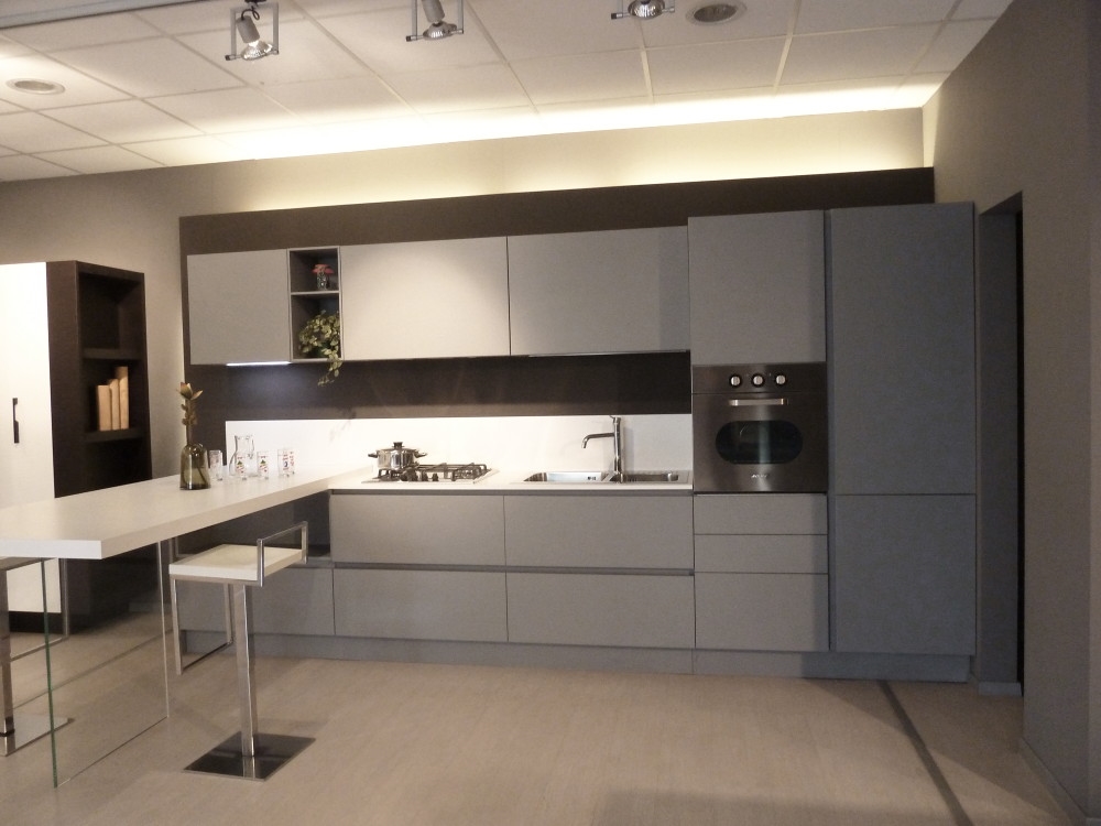 Cucina Grigio Chiaro cucina arrital ak 03 con penisola laccata grigio chiaro Cucina Grigio Chiaro cucina arrital ak 03 con penisola laccata grigio chiaro
