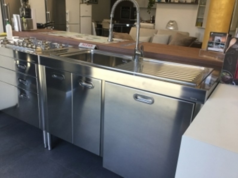 Le scontistiche di ALPES INOX OUTLET -50% / -60%