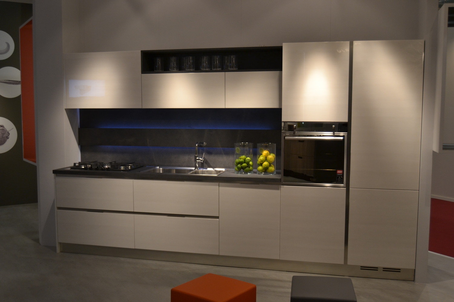 Arredamento Cucina Roma. Come Illuminare Una Cucina Piccola Con A ... Arredamento Cucina Roma. Come Illuminare Una Cucina Piccola Con A ...