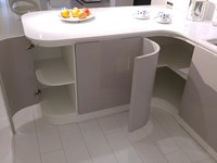 Cucina Arredo3 curva laccato lucido con piano silestone