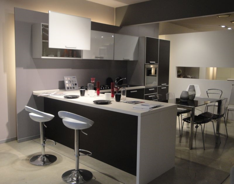 Prezzi arrital cucine lombardia outlet: offerte e sconti Top laminato postformato rovere grigio