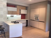 cucina con penisola in occasione