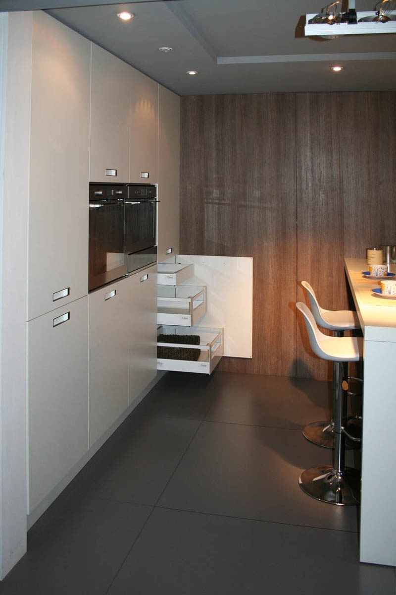Piano Cucina Okite. Cucina Modello Trapezio Di Grattarola In Legno ... Piano Cucina Okite. Cucina Modello Trapezio Di Grattarola In Legno ...