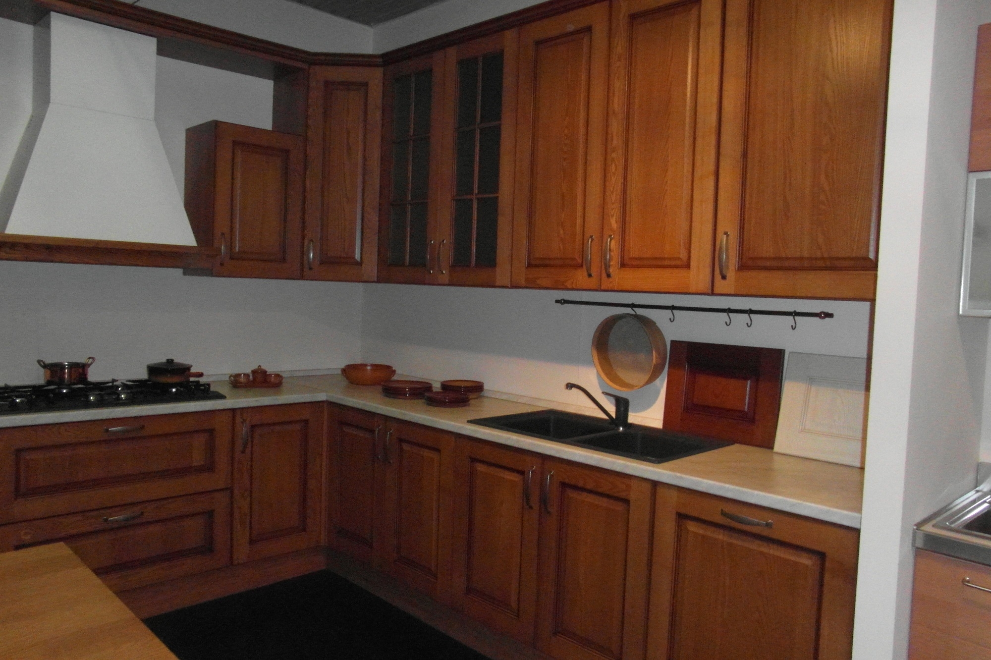 Cucina Noce Chiaro cucina classica cucinesse in vero noce chiaro cucine a Cucina Noce Chiaro cucina classica cucinesse in vero noce chiaro cucine a