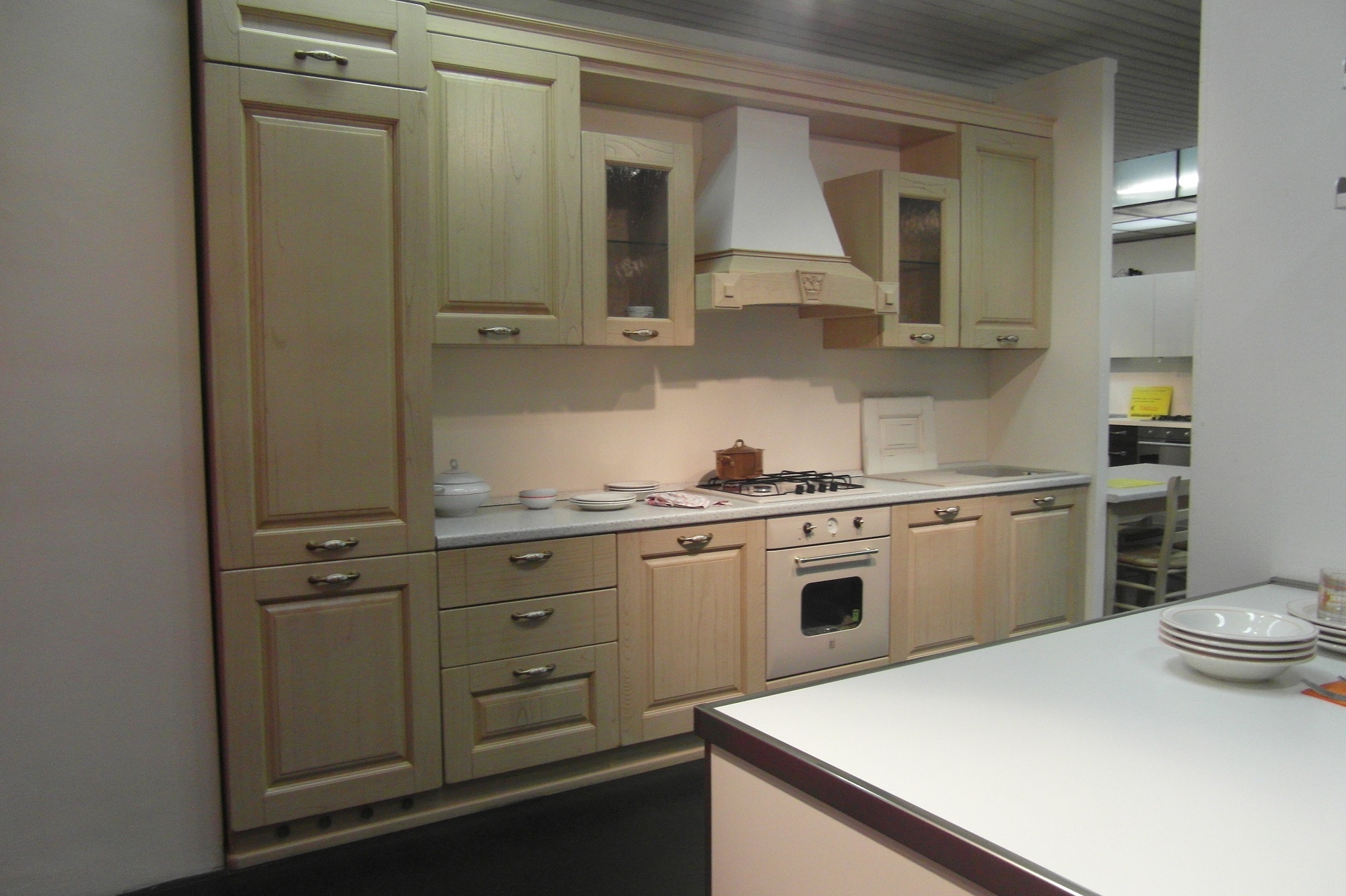 Cucina classica rovere decapato beige cucine a prezzi scontati
