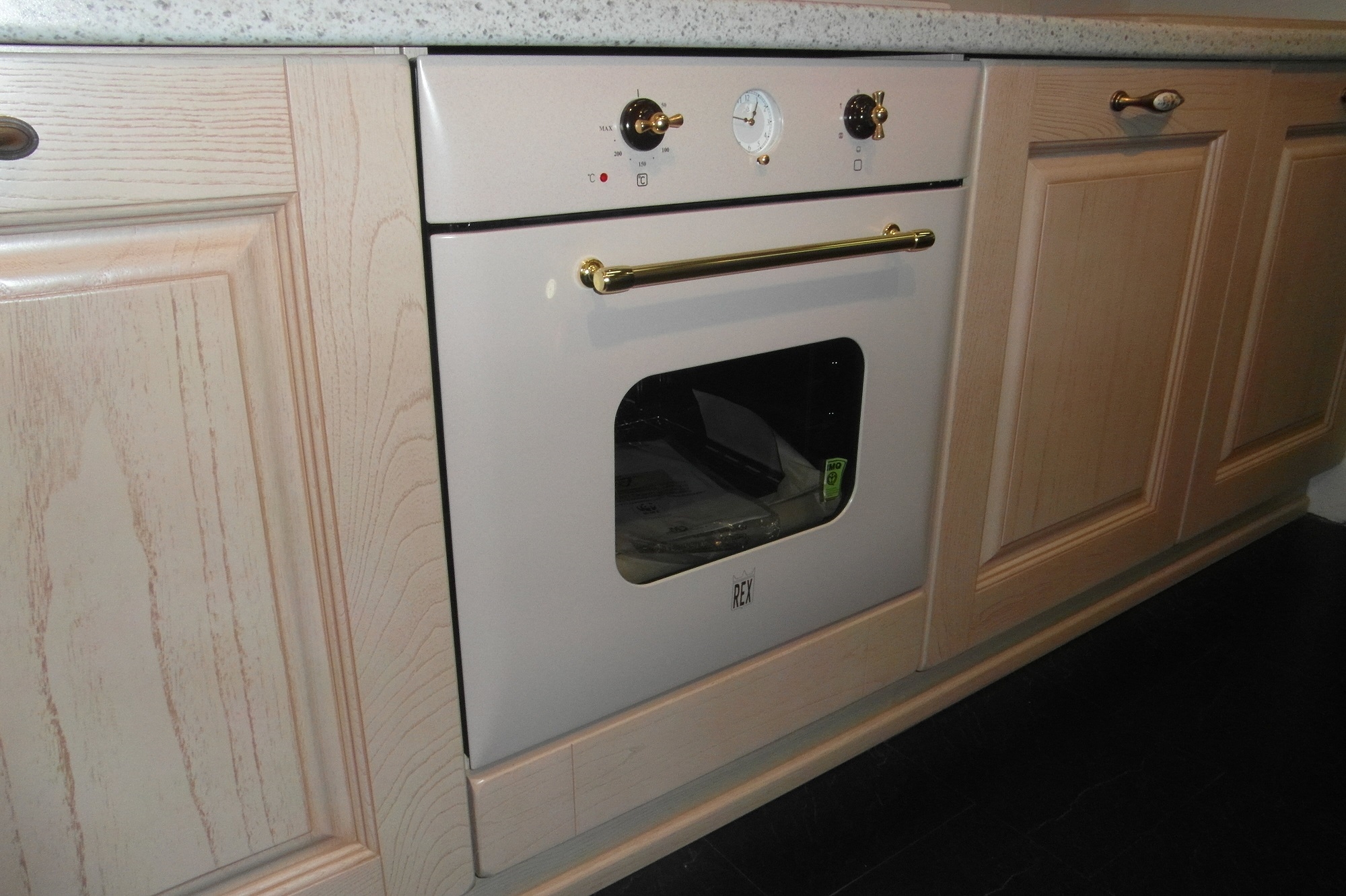 Cucina classica rovere decapato beige cucine a prezzi scontati