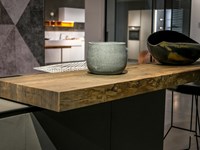Cucina con isola Ernestomeda Obliqua scontata del 30%