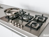 cucina con penisola Ernestomeda modello One scontata del 40%