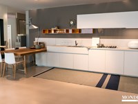 cucine con penisola Ernestomeda modello One scontata del 40%