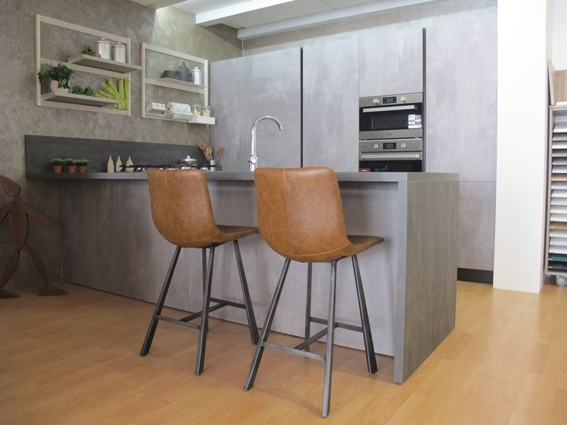 Cucina con penisola moderna Sky Lyons cucine a prezzo scontato bancone cucina con sedie incluse