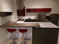 Cucina con pensiola TreO Cucine scontata del 50%