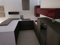 Cucina con pensiola TreO Cucine scontata del 50%