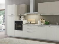 Accostamento finitura lino con ante colore corda per cucina scontata