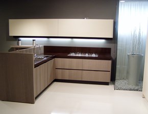 Cucina Line C by Zampieri in rovere moro sbiancato top quarzo ciocoolato