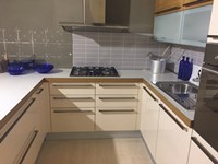 cucina con penisola di esposizione in offerta