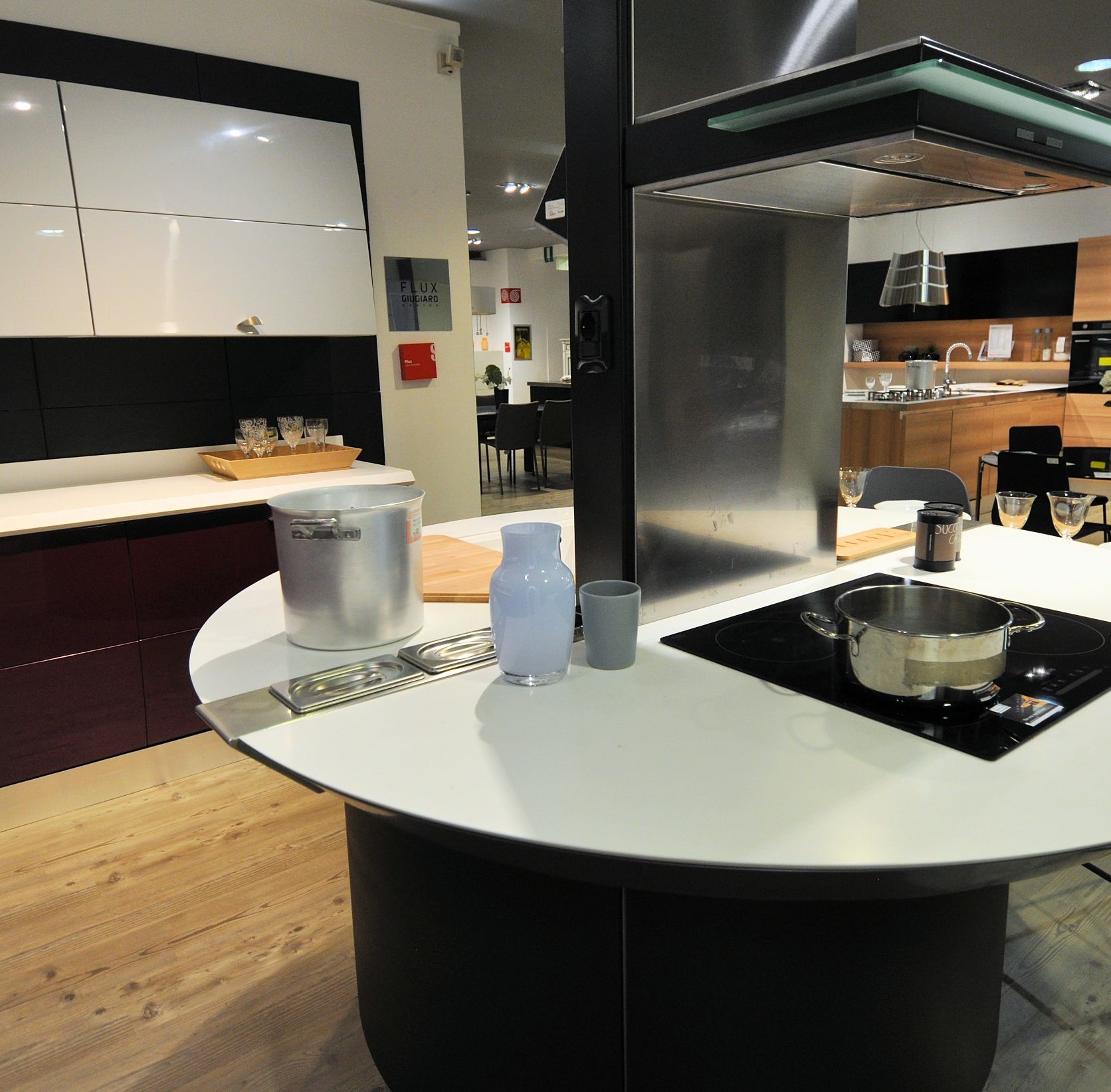 Cucina flux con isola scontata del 45% cucine a prezzi scontati