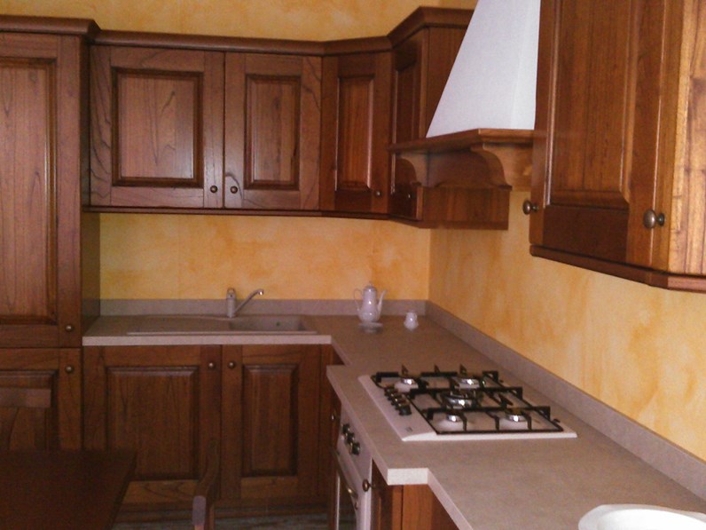 Cucina in castagno masello Cucina in castagno masello