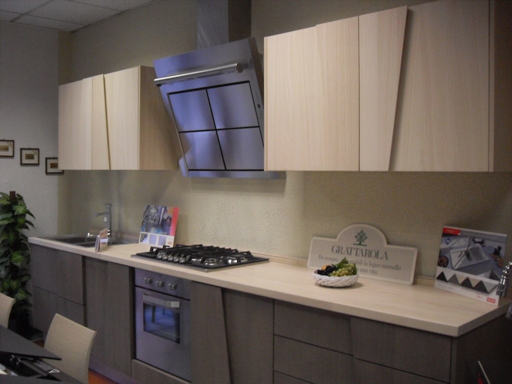 Cucina in legno massello modello trapezio cucine a prezzi scontati
