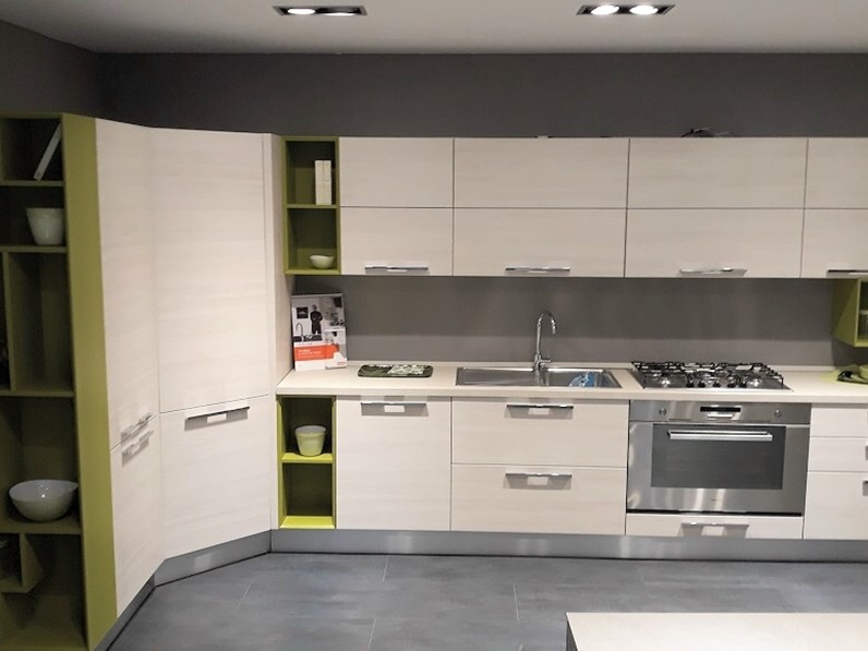 Cucina l moderna ad angolo mod. martina lube offerta outlet Cucine moderne angolari