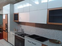 Cucina laccata lucido grigio