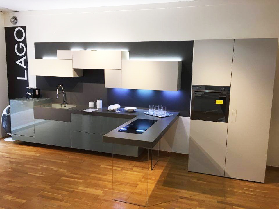 Cucina lago cucina lago design vetro lucido scontato del 60 ... Cucina 240