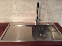 Cucina lineare Arrital con tavolo compreso scontata del 70%