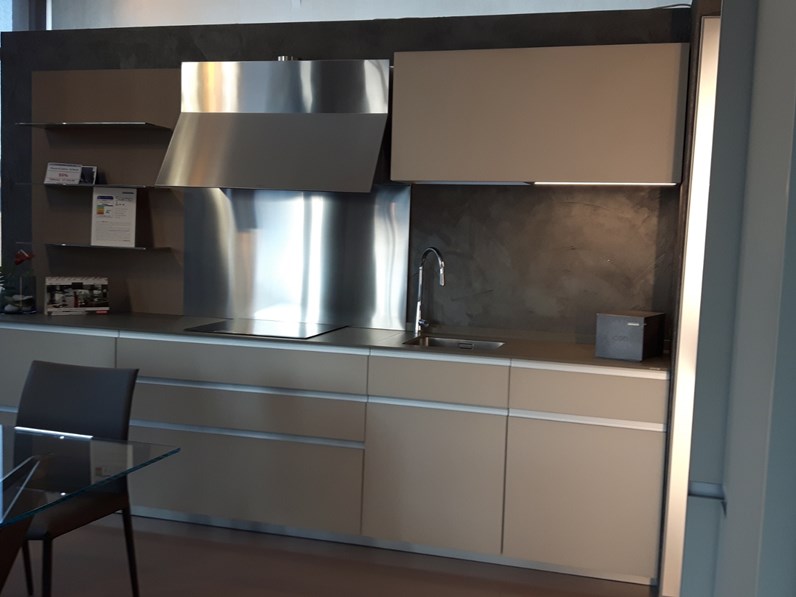 Cucina lineare moderna Icon a prezzo ribassato Cucina lineare moderna Icon a prezzo ribassato