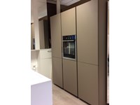 Cucina Maistri dettaglio colonne con forno Neff con apertura basculante