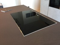 Cucina Maistri Arka6 in finitura Malta con zona cottura ad isola