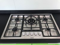 Cucina Maistri modello Crystalia piano cottura