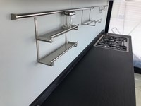 Cucina Maistri modello Crystalia asta portamestoli