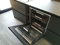 Cucina moderna ad isola Dibiesse Area 22 xl 30° gola curva in FENIX nero opaco a prezzo scontato