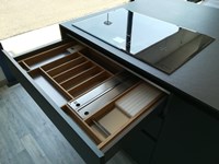 Cucina moderna ad isola Dibiesse Area 22 xl 30° gola curva in FENIX nero opaco a prezzo scontato