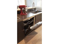 Cucina moderna Artex di Varenna con isola completa di elettrodomestici scontata del 43% Parma