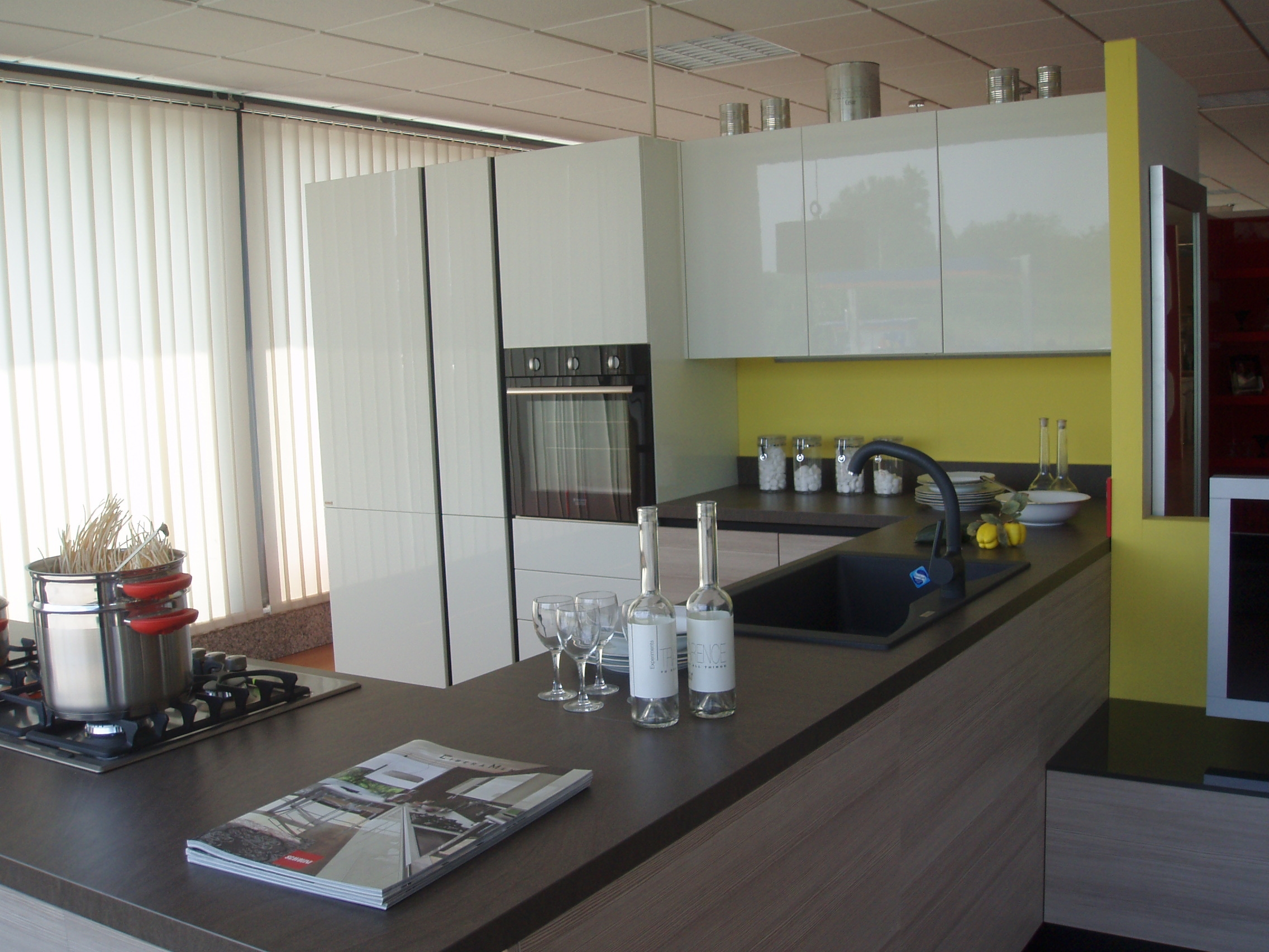 Rivestimento cucina bianca moderna : piastrelle cucina bianca ...