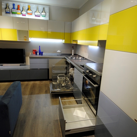 https://www.outletarredamento.it/img/cucine/cucina-scavolini-tetrix-con-living_N6.jpg