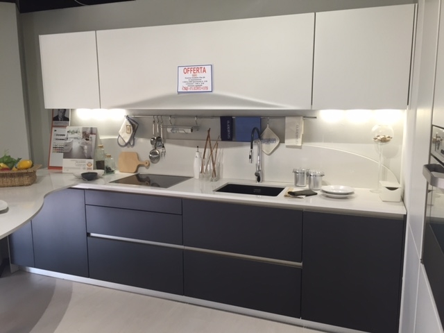 Cucine moderne bianche e nere. bianche piastrelle cucina moderna ... Cucine bianche e nere